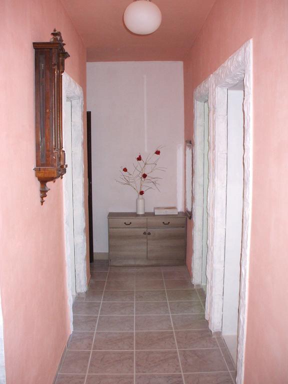 Apartmani Mira เซนญ์ ภายนอก รูปภาพ