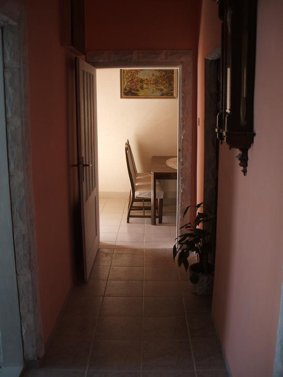Apartmani Mira เซนญ์ ภายนอก รูปภาพ