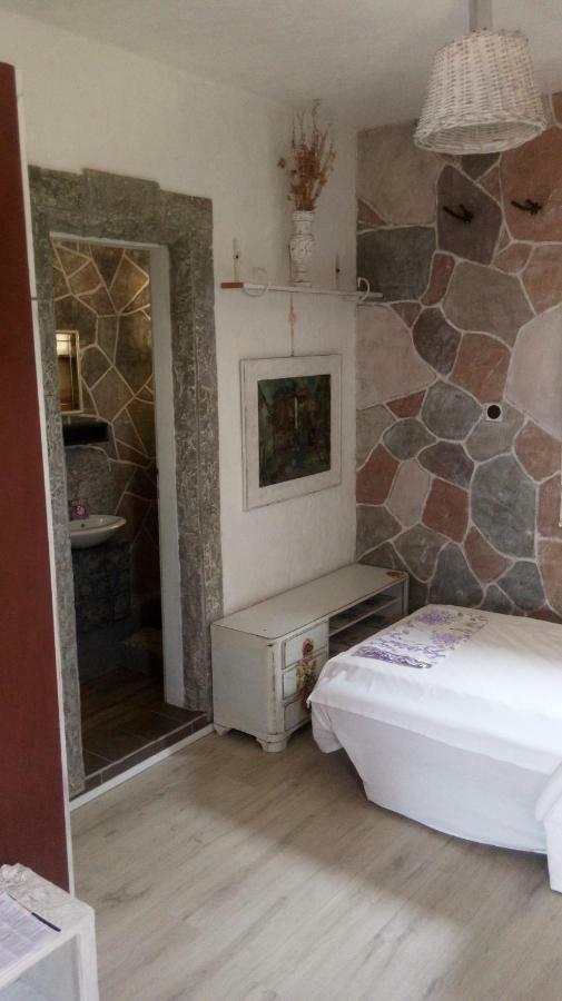 Apartmani Mira เซนญ์ ภายนอก รูปภาพ