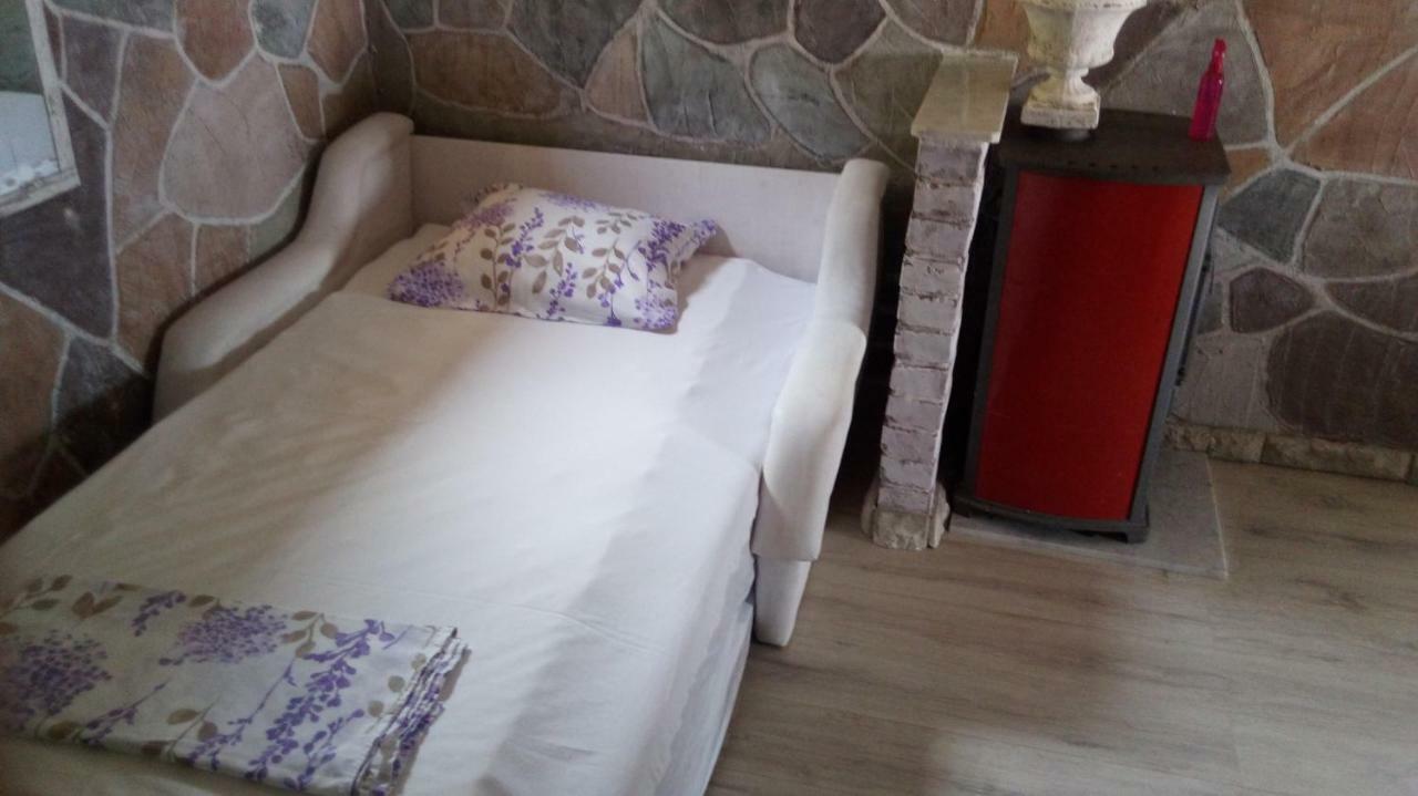 Apartmani Mira เซนญ์ ภายนอก รูปภาพ