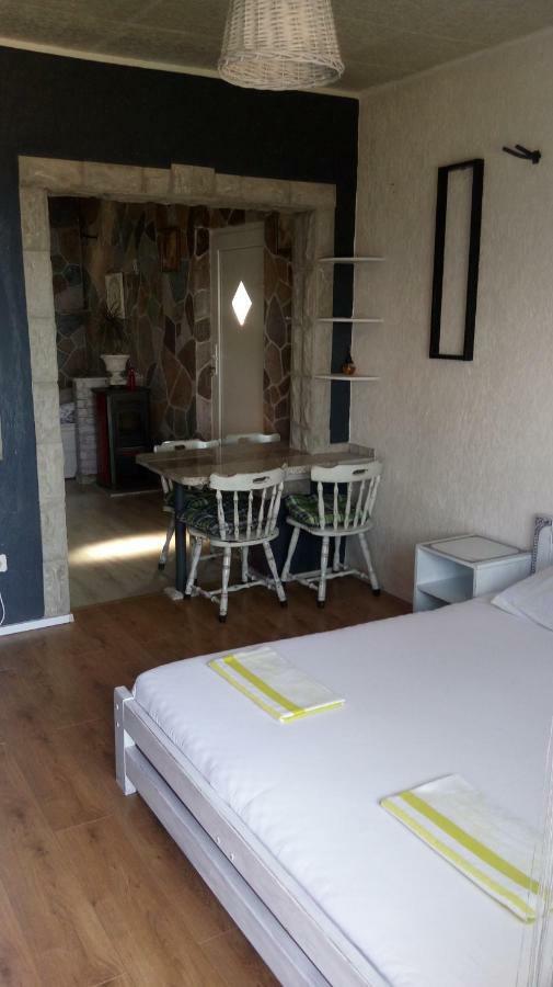 Apartmani Mira เซนญ์ ภายนอก รูปภาพ